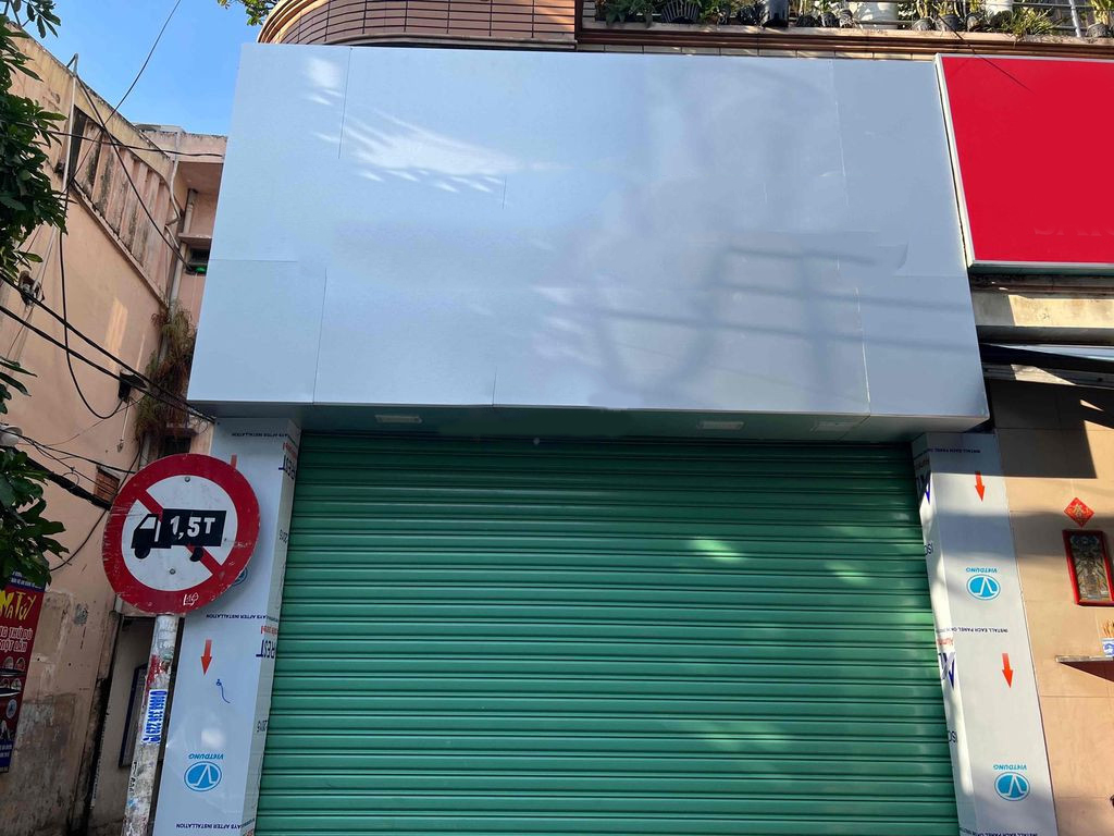 Sang  Shop mặt tiền đường MT Huỳnh Văn Bánh p11 Quận Phú Nhuận 